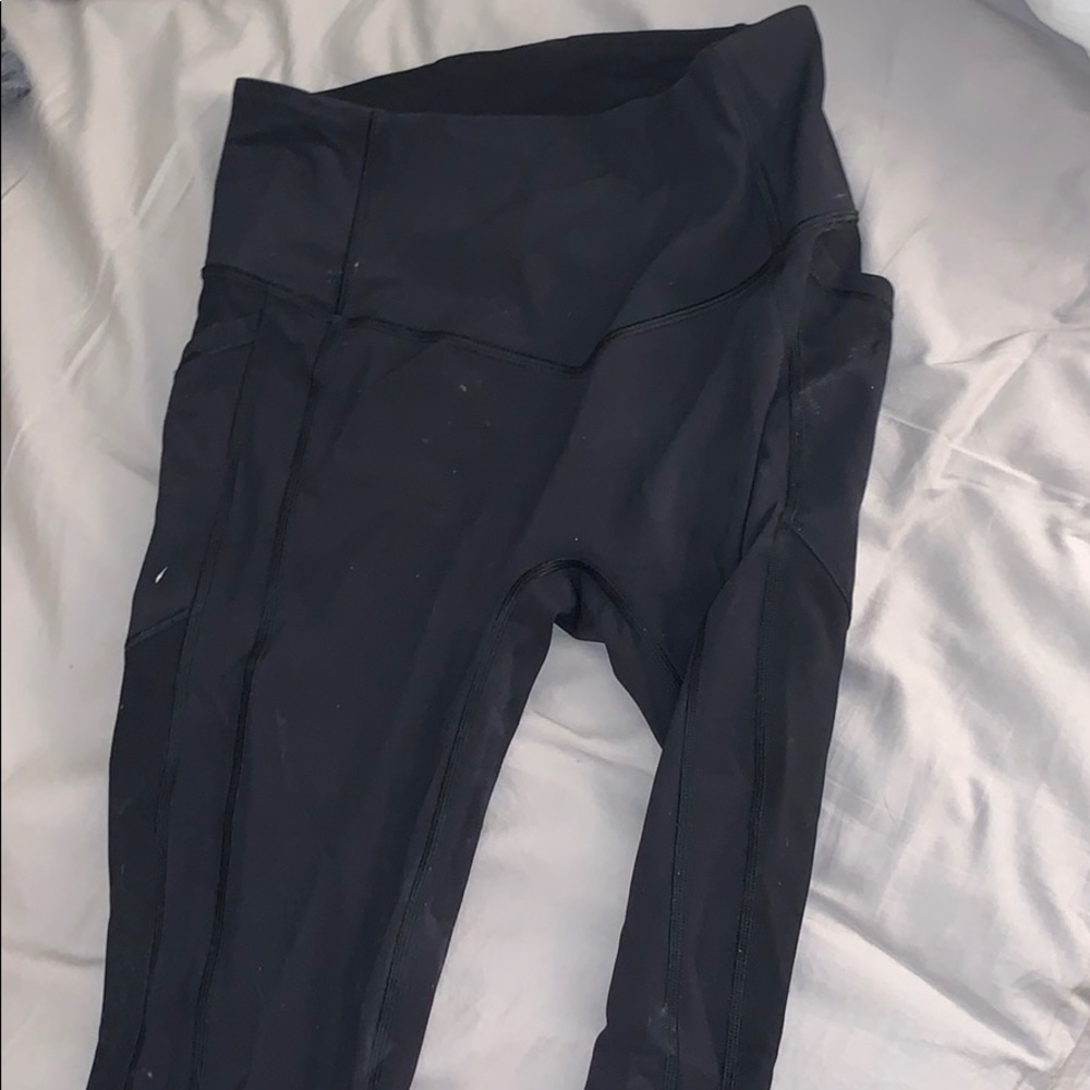 Lululemon cropped workout leggings